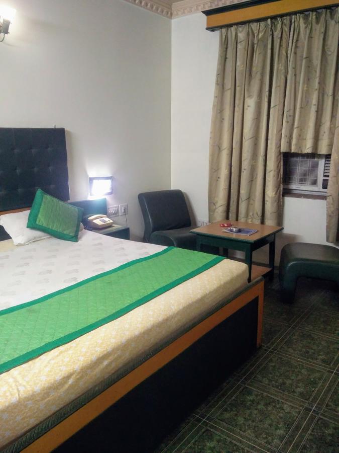 Hotel Savoy - Since 1951 Jaipur Buitenkant foto